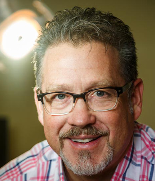 A Potrait Picture of Dr. Anthony D. Bain in his clinic at Pflugerville, TX