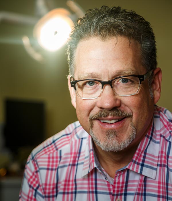 A Potrait Picture of Dr. Anthony D. Bain in his clinic at Pflugerville, TX